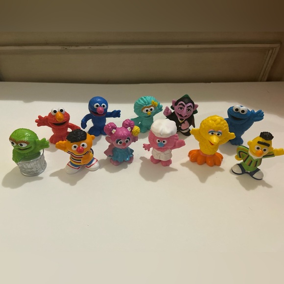 Sesame Street Character Figurines Set - Picture 4 of 4